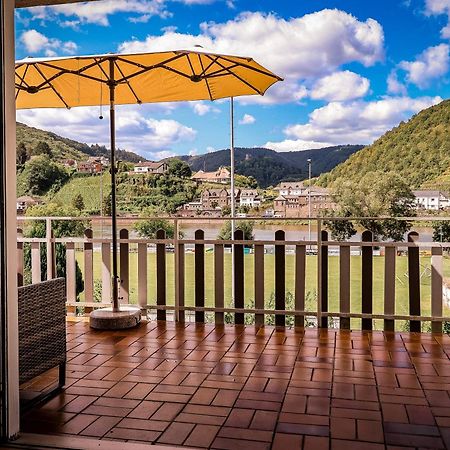 Traumaussicht Kamin Balkon Burgblick 65 Zoll Tv Netflix Sky Joyn Lindenplatz Bullay Exterior foto