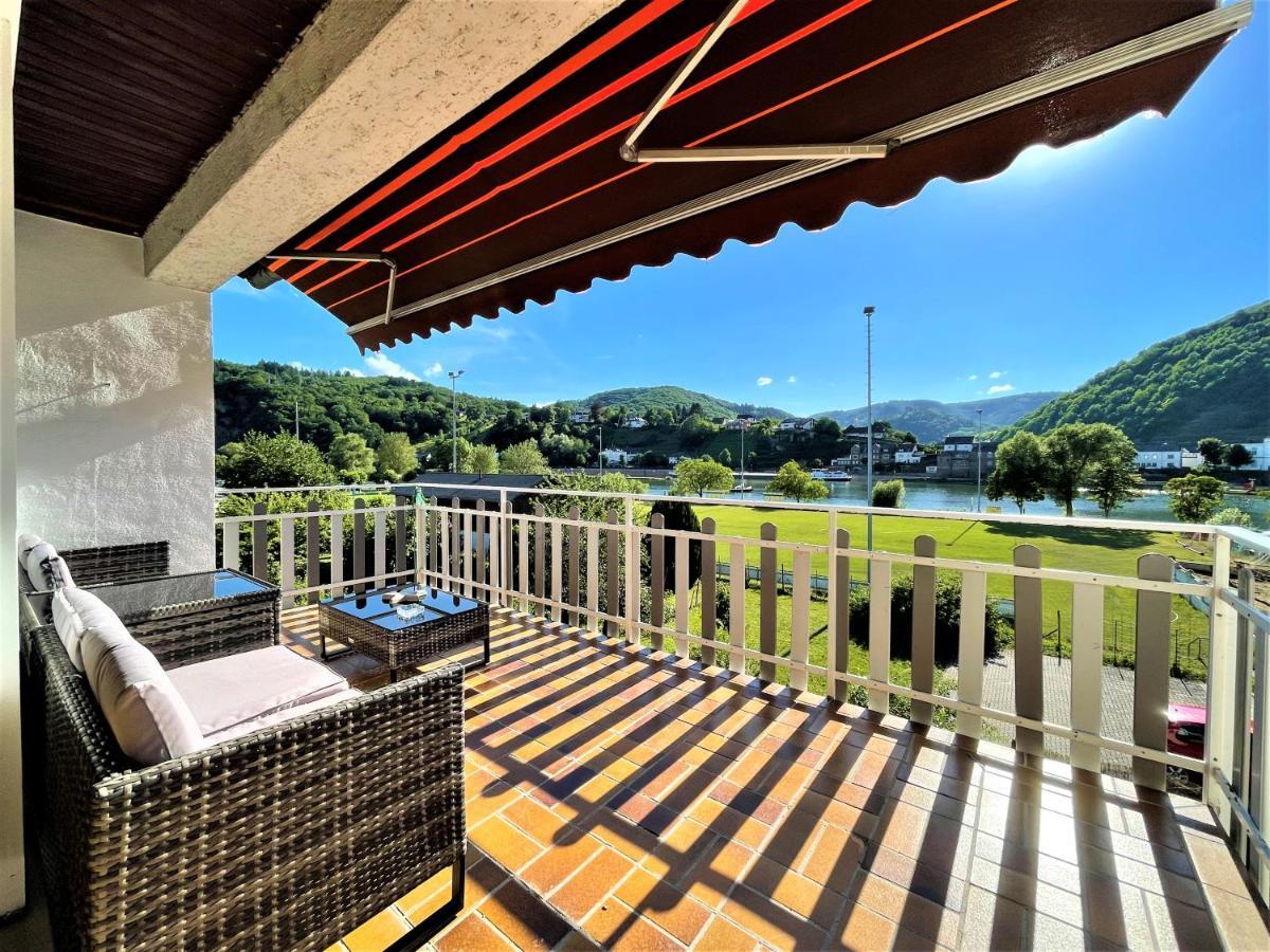 Traumaussicht Kamin Balkon Burgblick 65 Zoll Tv Netflix Sky Joyn Lindenplatz Bullay Exterior foto